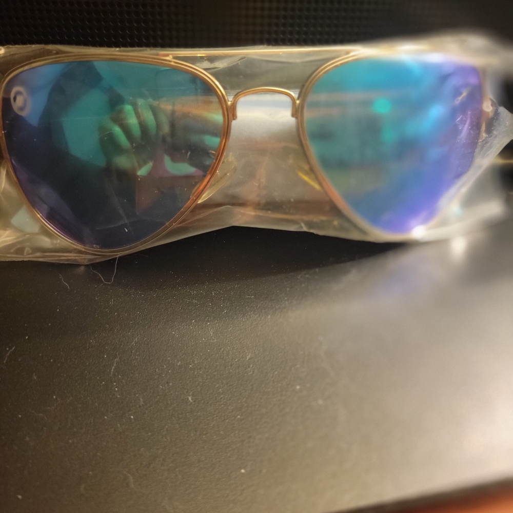 Blue Mirrored Sunglasses